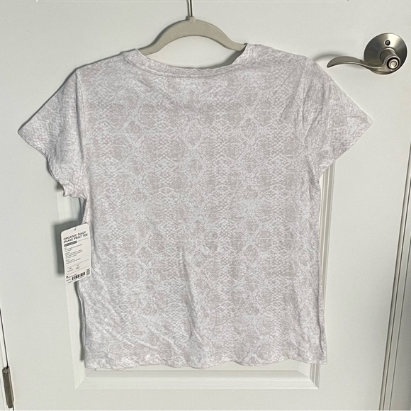 New! Athleta Organic Daily Snake Print Tee white nwt 35273 - Picture 8 of 14